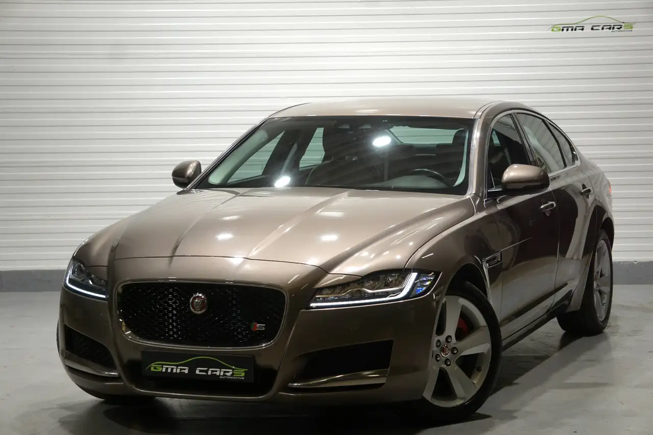 Jaguar XF